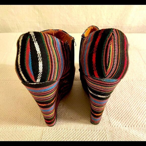 Charlotte Russe Black Colorful Wedge Heel Aztec Open Toe Shoes Women Sz 6 - Picture 5 of 9